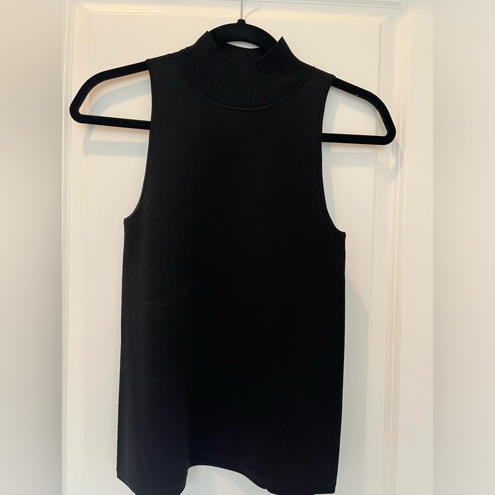 Banana Republic Carolina Sweater Tank. NWT.